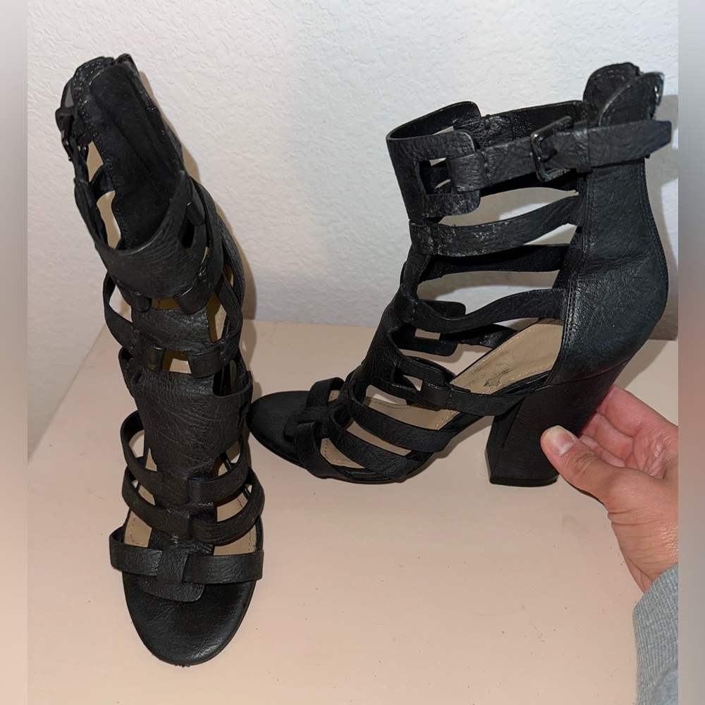 Ivanka trump 7.5 black gladiators